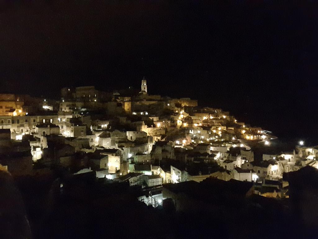 Sassi Sedicidiciotto Leilighet Matera Eksteriør bilde